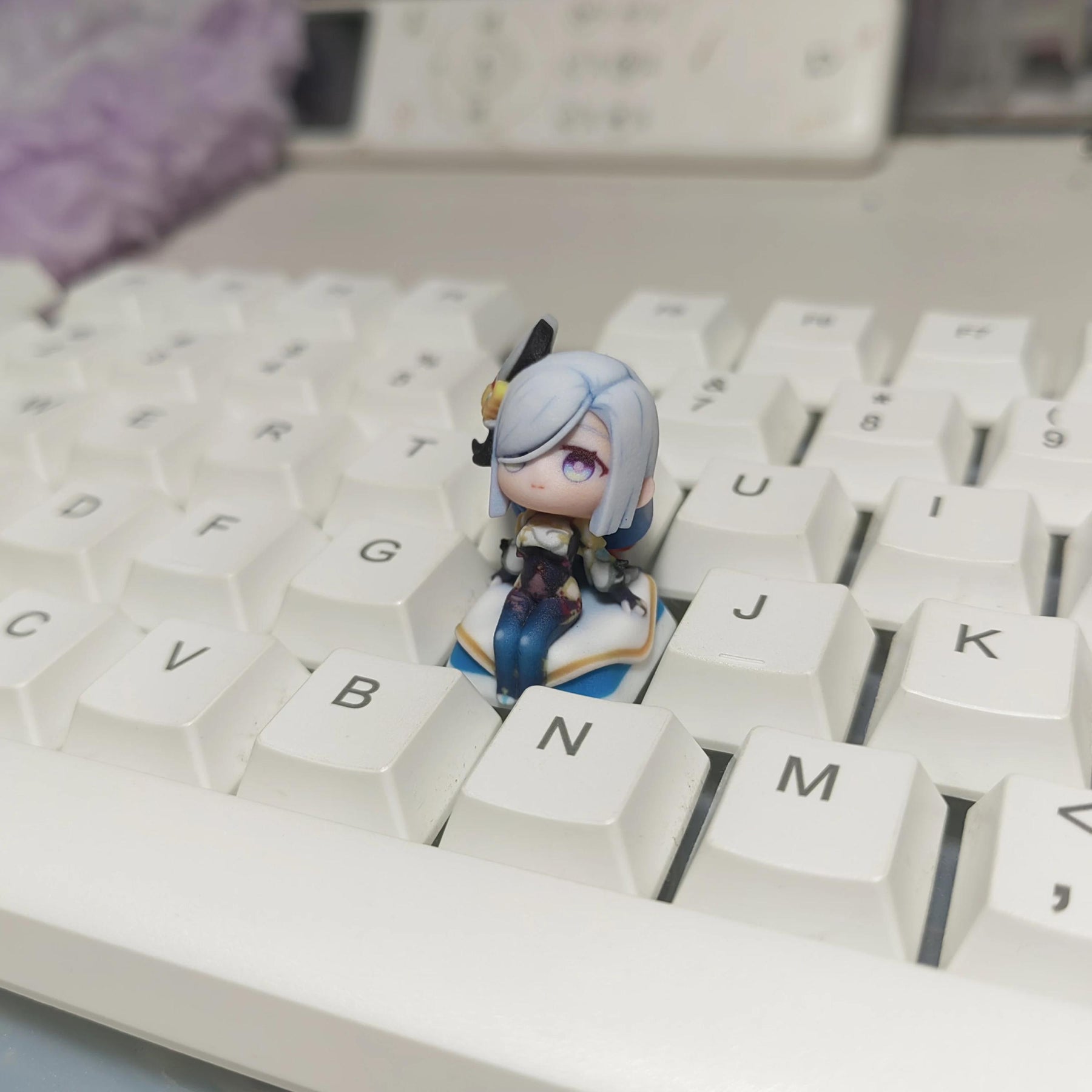 Genshin Impact Shenhe Chibi-Figure Keycap, Desk Decor | Universal Keycap Fit